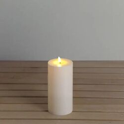 Cremefarbene LED Altarkerze, Flammenlos, Ca. 10x18cm